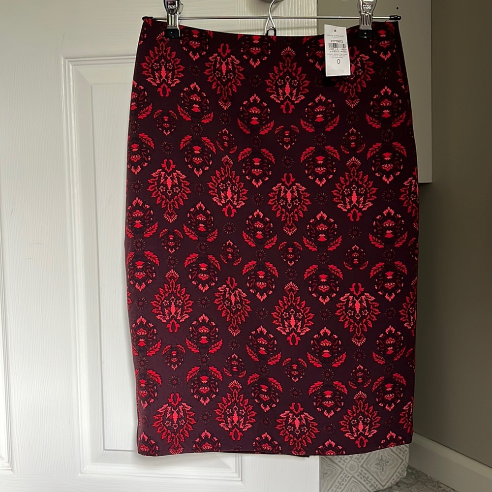 Ann Taylor Factory skirt - red floral size 0
